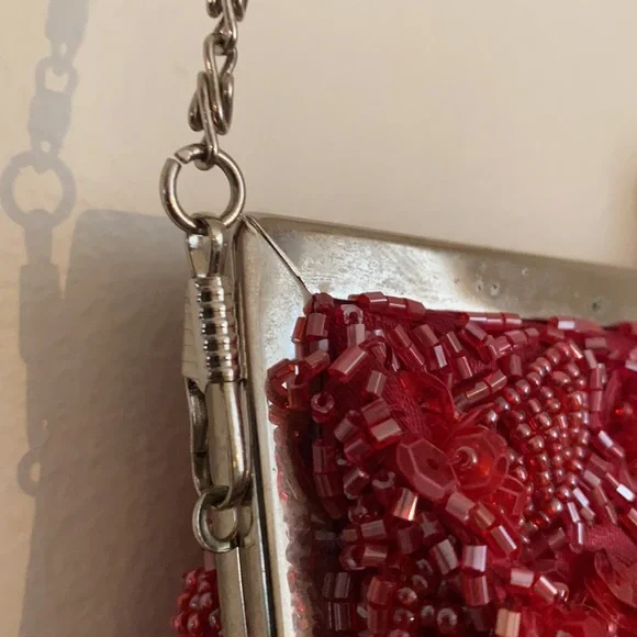 Small Red Beaded Bag - Picture 4 of 7